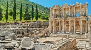 Dünyanın En Büyük Üçüncü Kütüphanesi Celsus